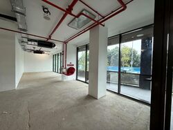Upper Serangoon Shopping Centre (D19), Retail #576585961